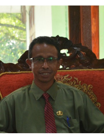 ADRIANUS AMSIKAN, S.Pd.